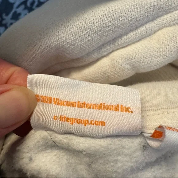 Nickelodeon white long sleeved Rugrats hoodie, multi colored, characters, XL. - Picture 15 of 16